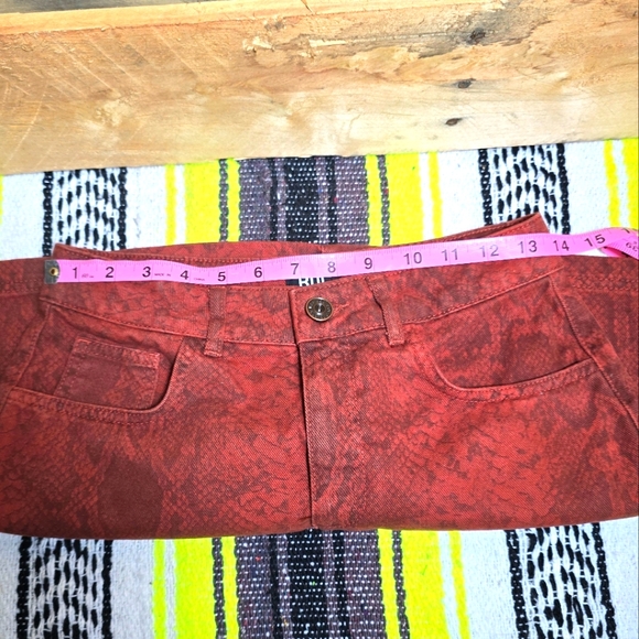 BDG Urban Outfitters mini skirt Size S copper/burnt orange snake print - Picture 7 of 7
